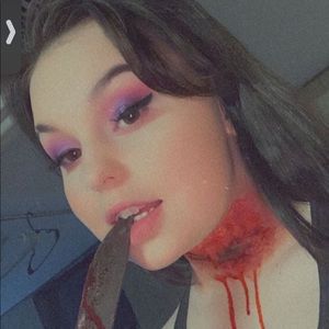 Meet your Posher, Dakota